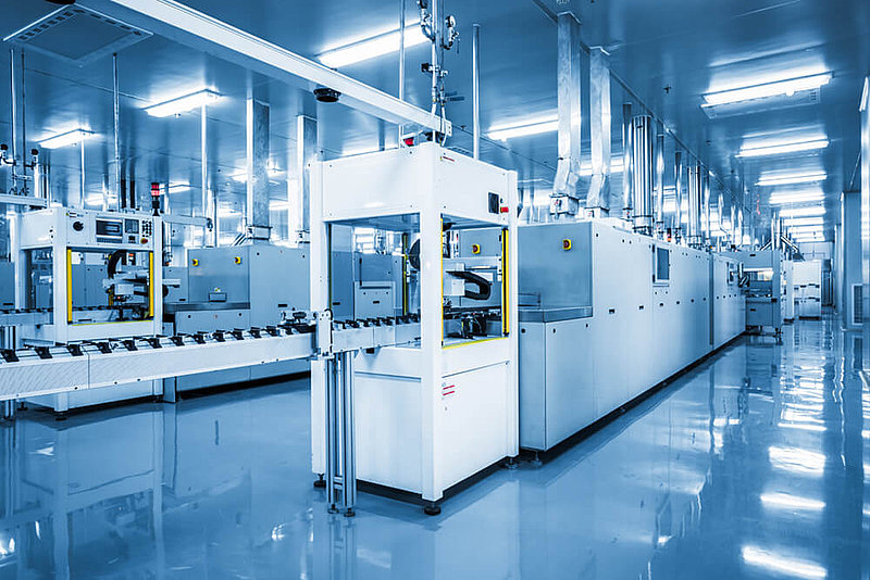 Industieanlage in einer Halle